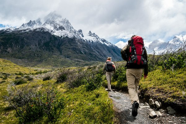 Quels sont les meilleurs itinéraires pour une randonnée dans les montagnes de la Cordillère Blanche au Pérou?