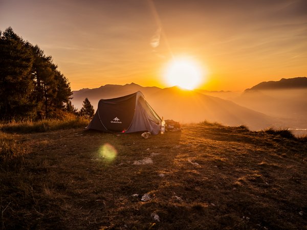 Comment choisir un équipement de camping pour une expédition en région volcanique?
